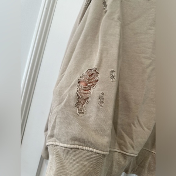 Sincerely Jules distressed torn all over crewneck sweater sweatshirt - Picture 12 of 13